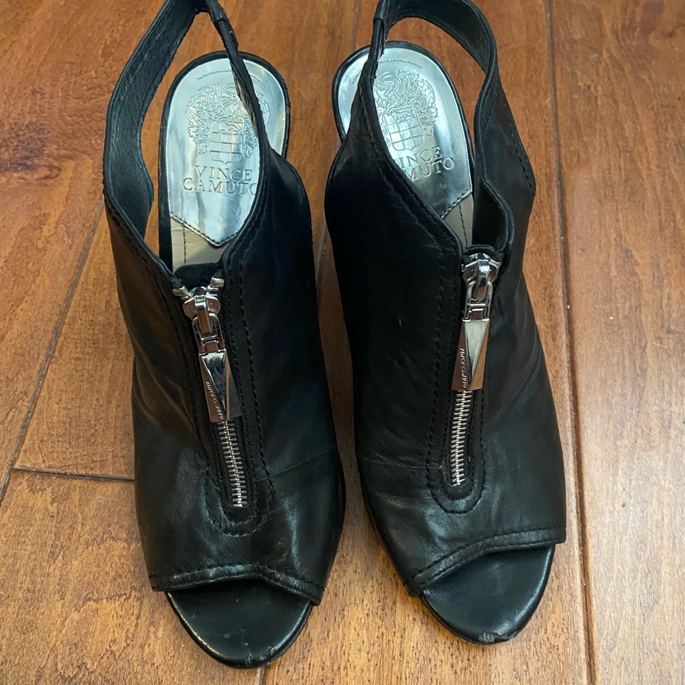 Super comfortable Vince Camuto booties. Real leather